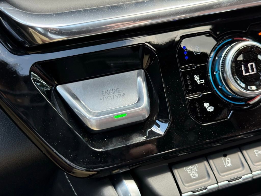 New 2026 Sterling Metallic GMC Denali Ultimate DRW image 30