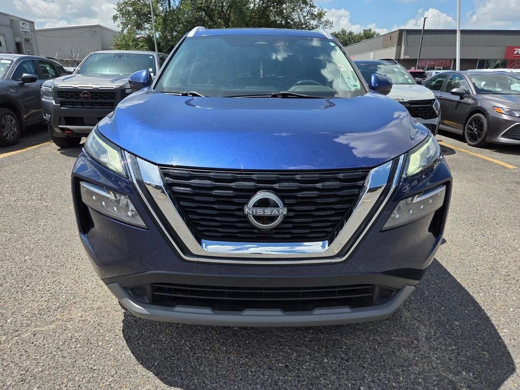 Used 2022 Blue Nissan SV image 8
