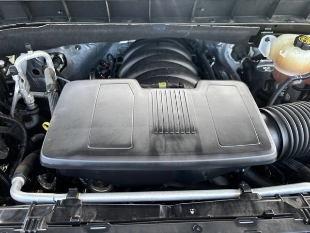 Used 2022 Summit White Chevrolet LT image 27