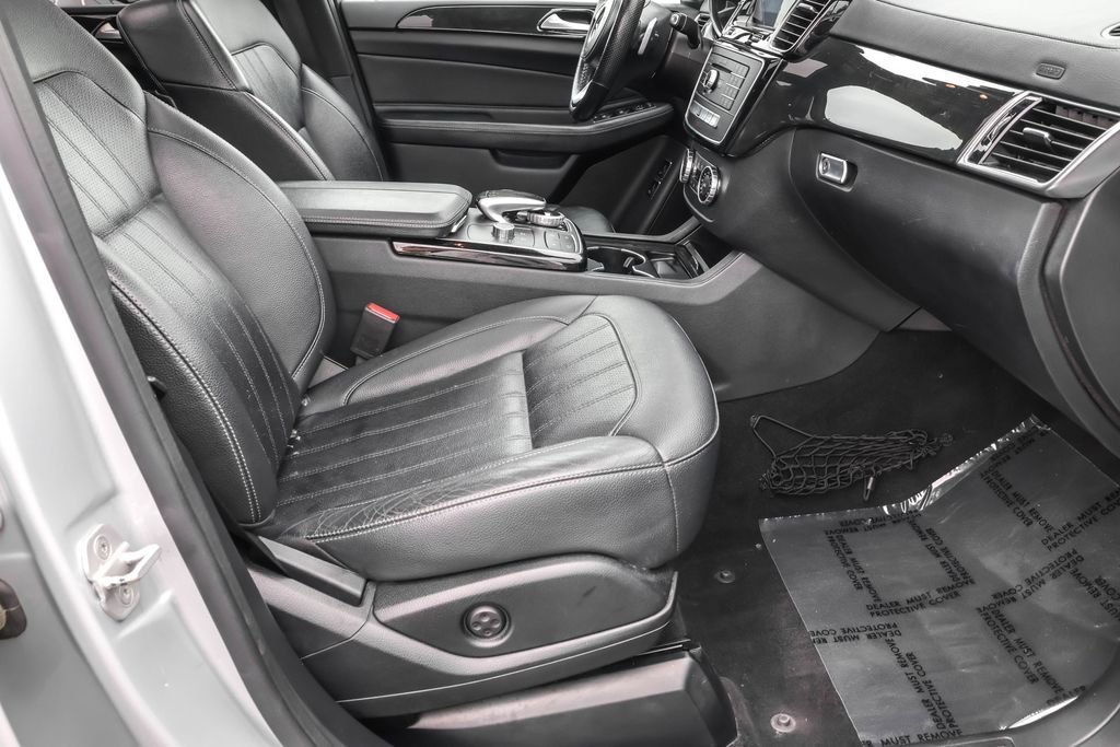 Used 2017  Mercedes-Benz GLS 450 image 38