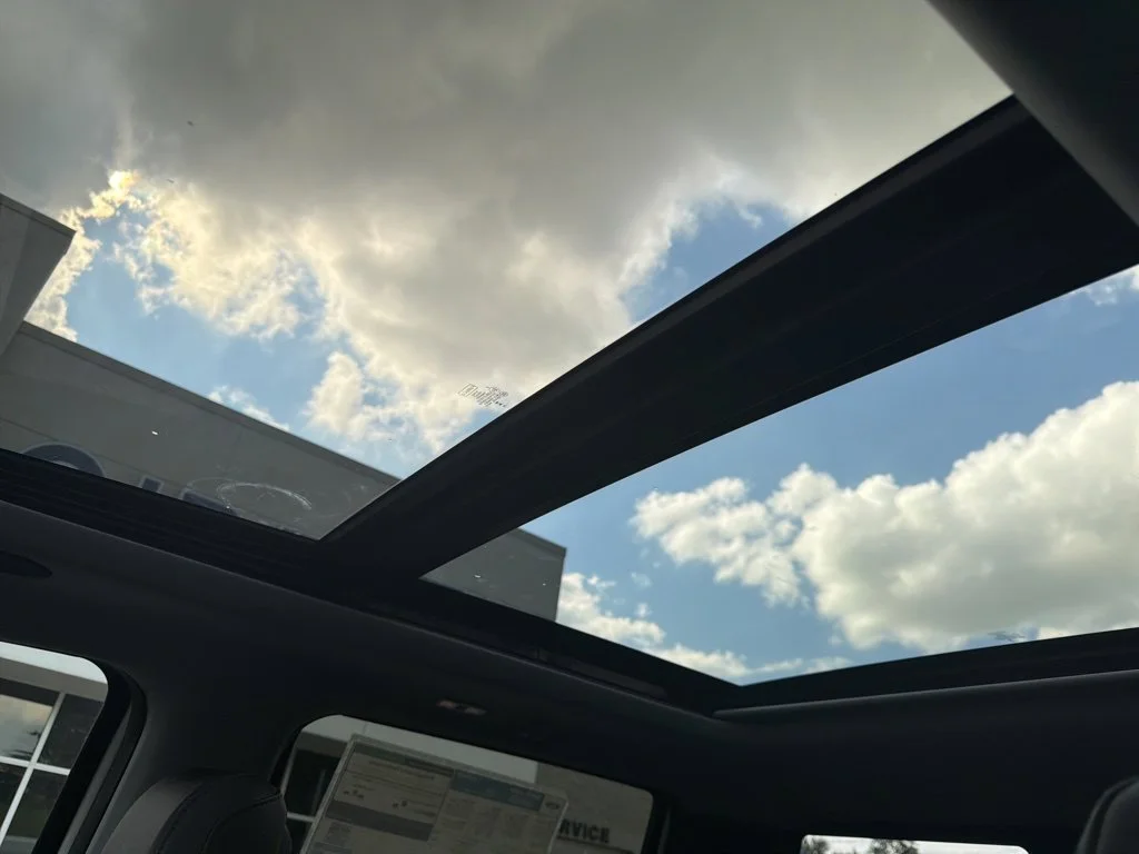 New 2026 Star White Metallic Tri-Coat Ford F-250® Lariat® image 18