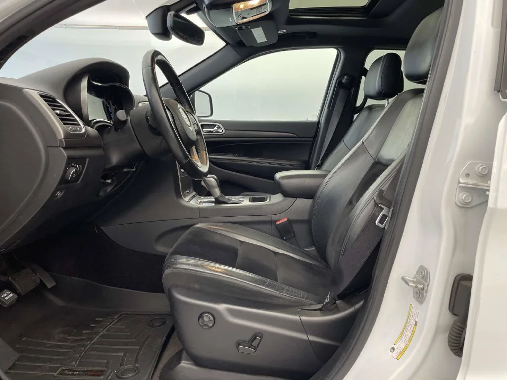 Used 2018 White Jeep Altitude image 14