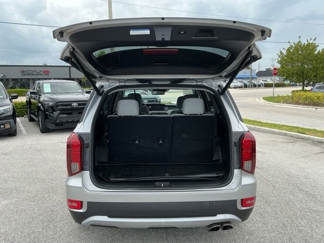 Used 2021 Silver Hyundai SEL image 11