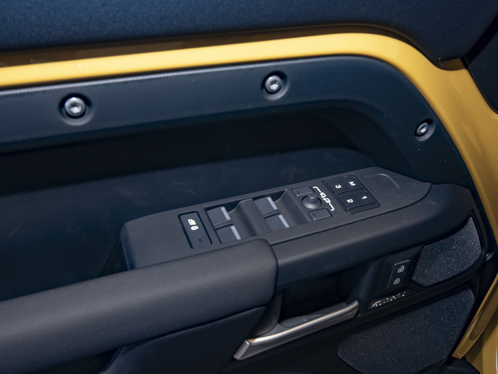 New 2026 Deep Sandglow Yellow Land Rover  image 35