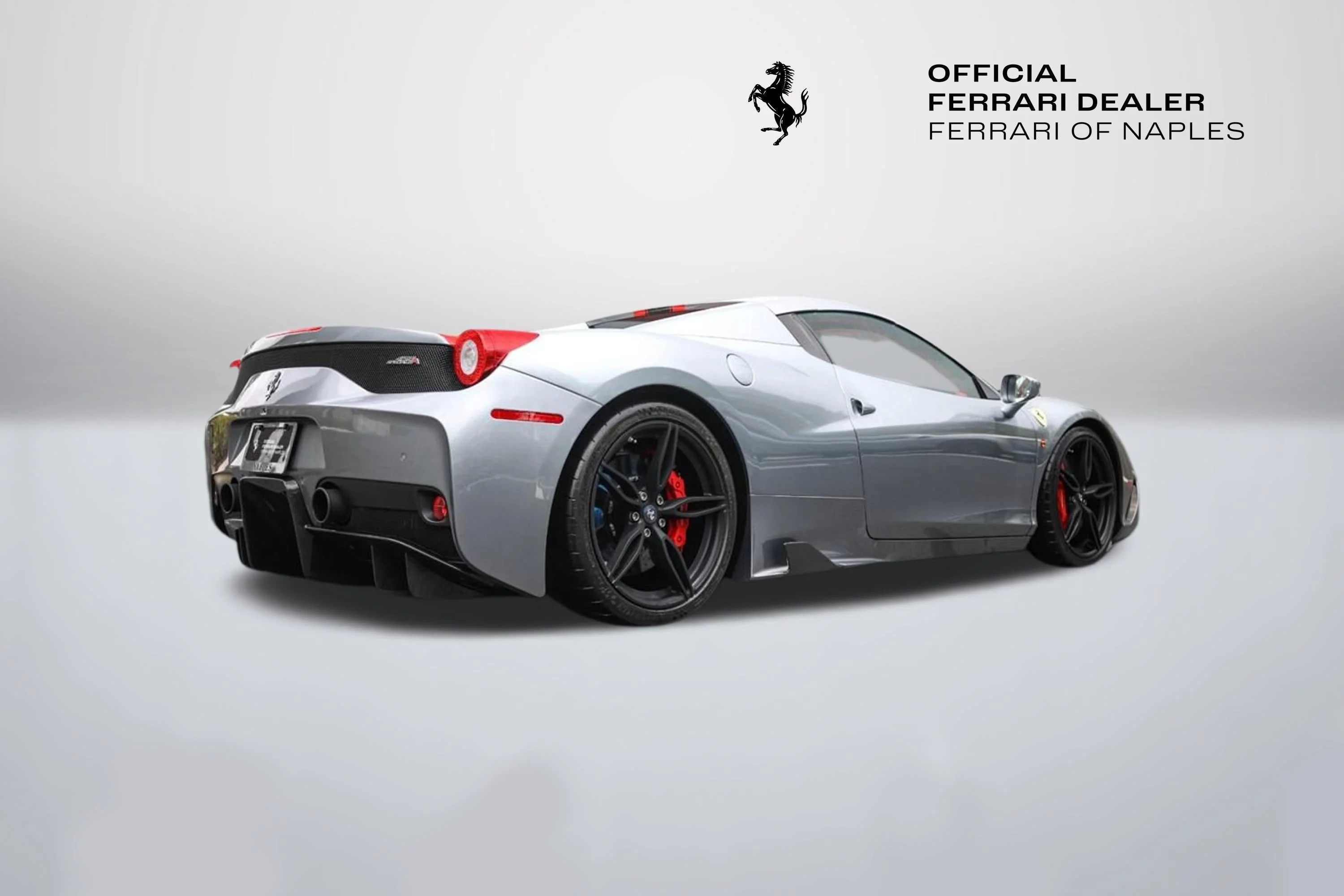 Used 2015 Grigio Titanio Metall Ferrari Base image 10