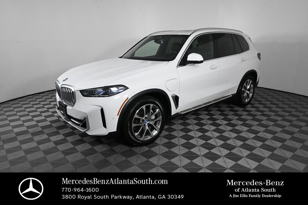 2025 BMW X5 xDrive50e's photo