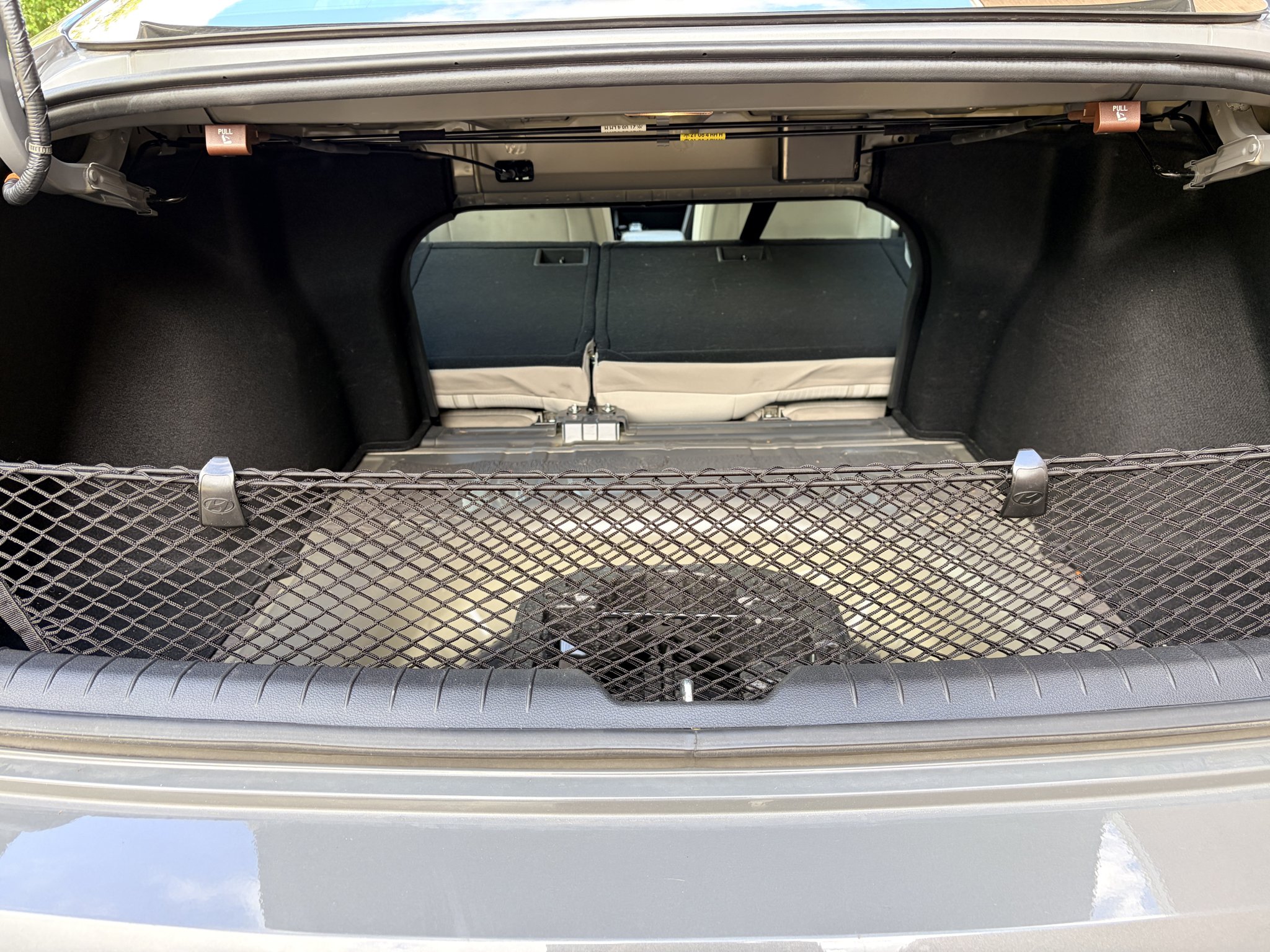 Used 2022 Hampton Gray Hyundai SEL image 21