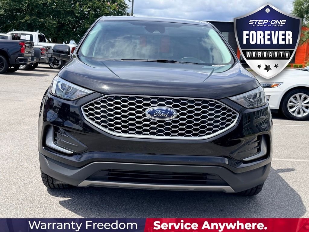 Used 2024 Black Ford SEL image 9