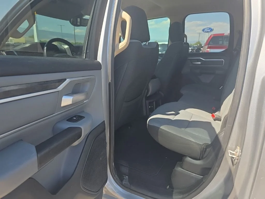 Used 2019 Billet Silver Metallic Ram Big Horn/Lone Star image 15