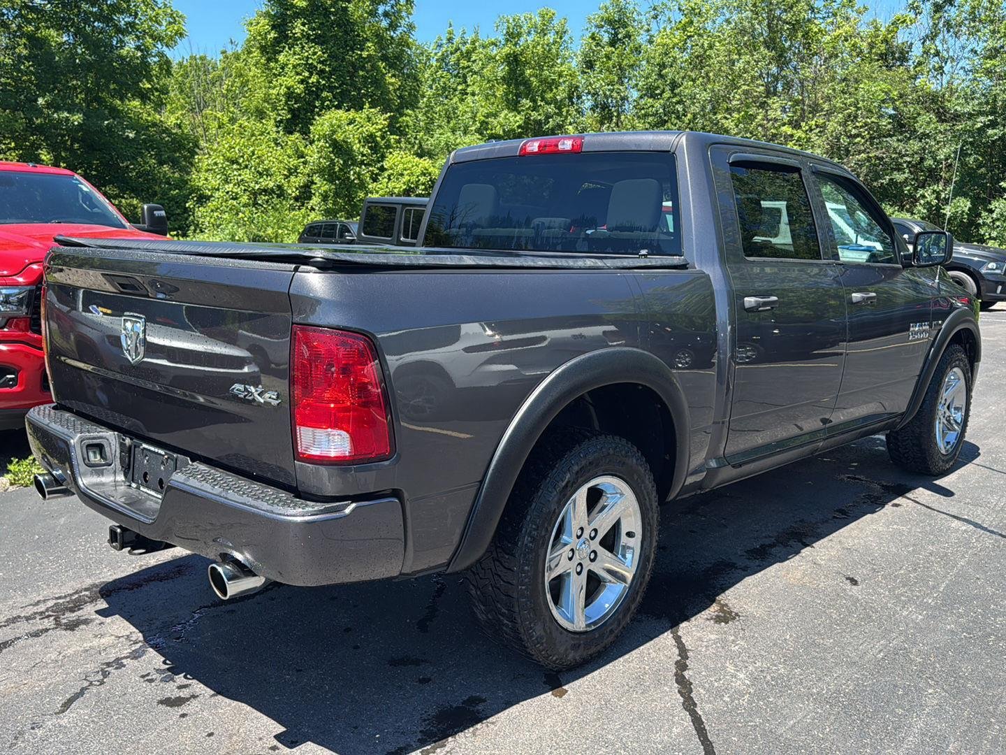Used 2014 Granite Crystal Metallic Clearcoat Ram Express image 5