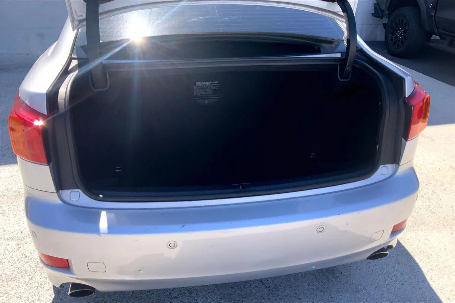 Used 2010 Sil/silver Lexus NA image 18