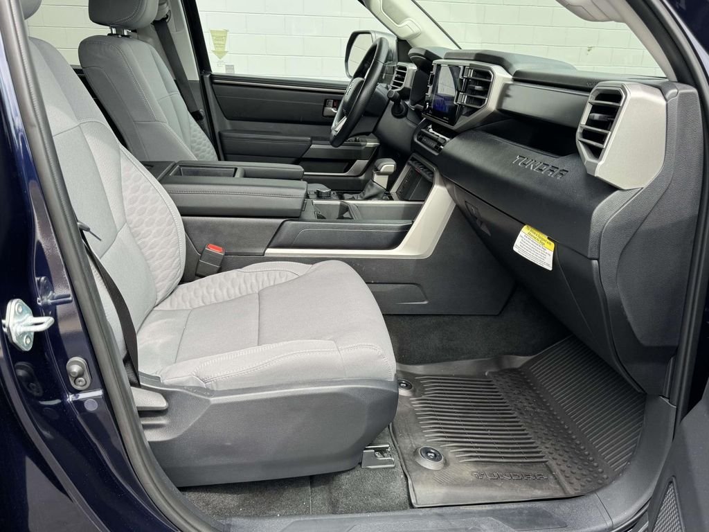 Used 2024  Toyota SR5 image 14