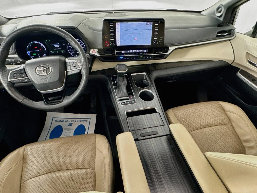 Used 2022 Wind Chill Pearl Toyota Limited image 28