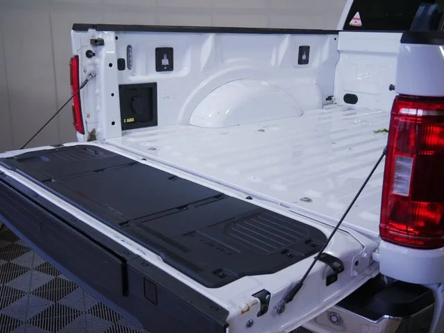 Used 2023 White Ford XLT image 12