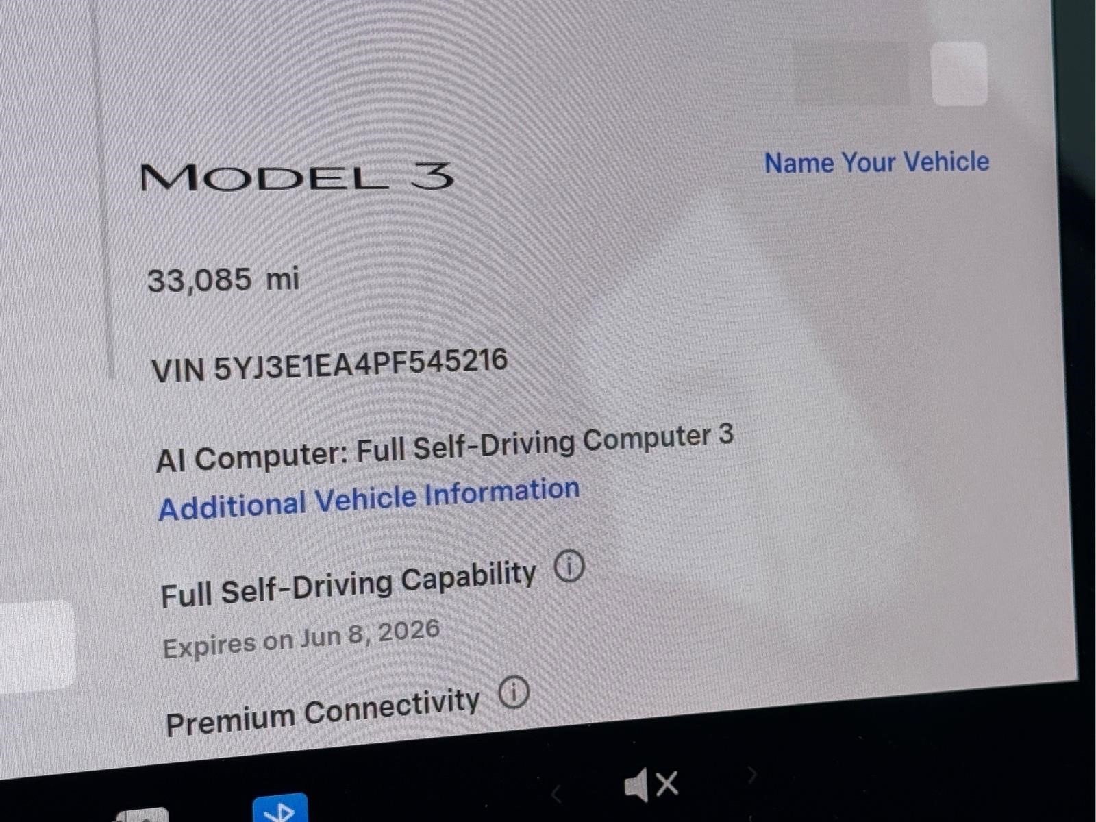 Used 2023  Tesla Base image 20