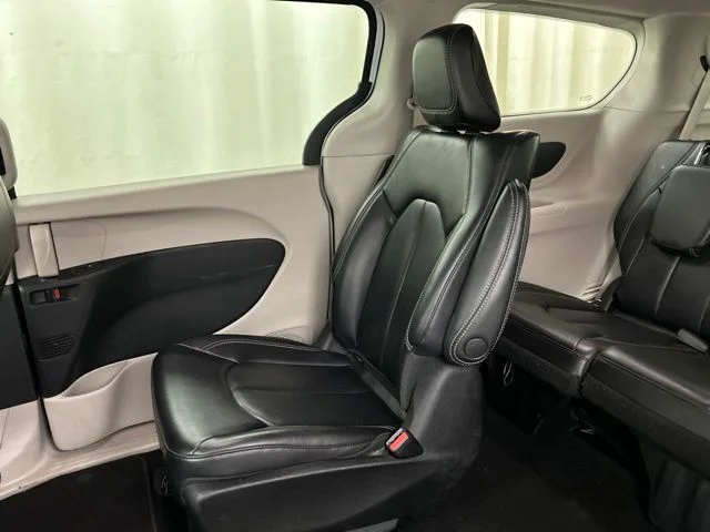 Used 2023 White Chrysler Touring L image 21