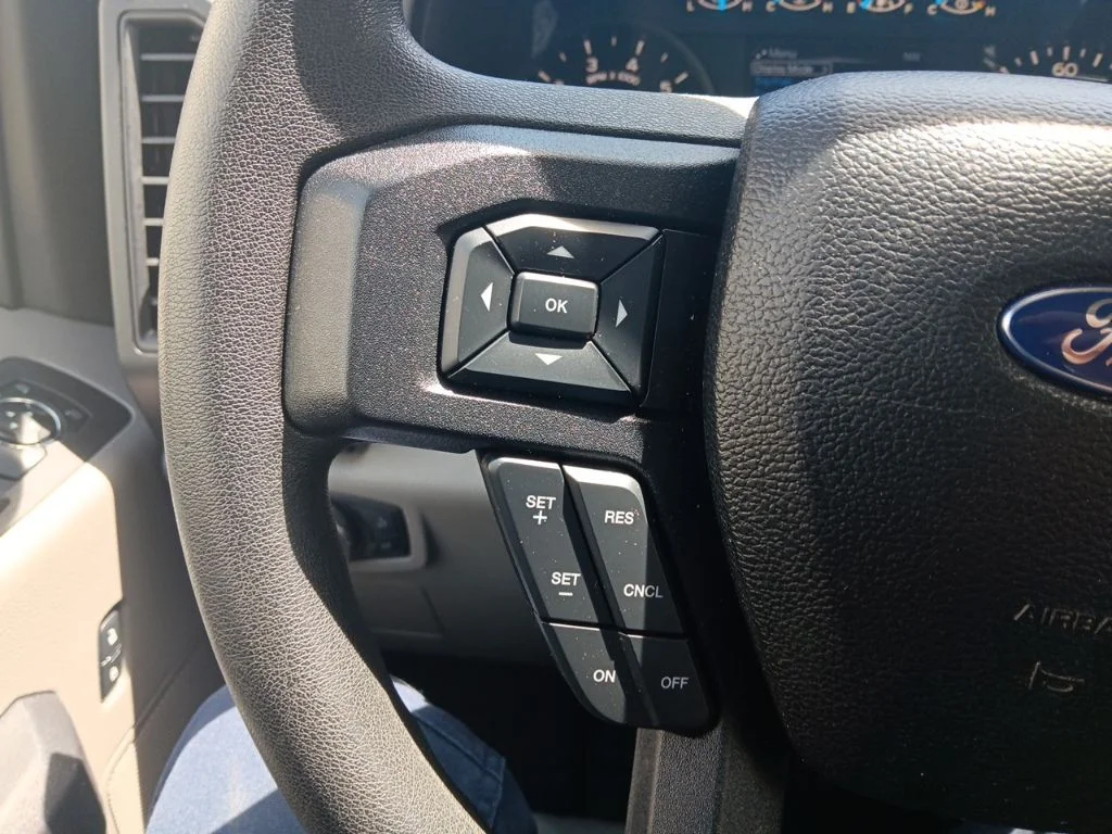Used 2016 Race Red Ford XL image 19