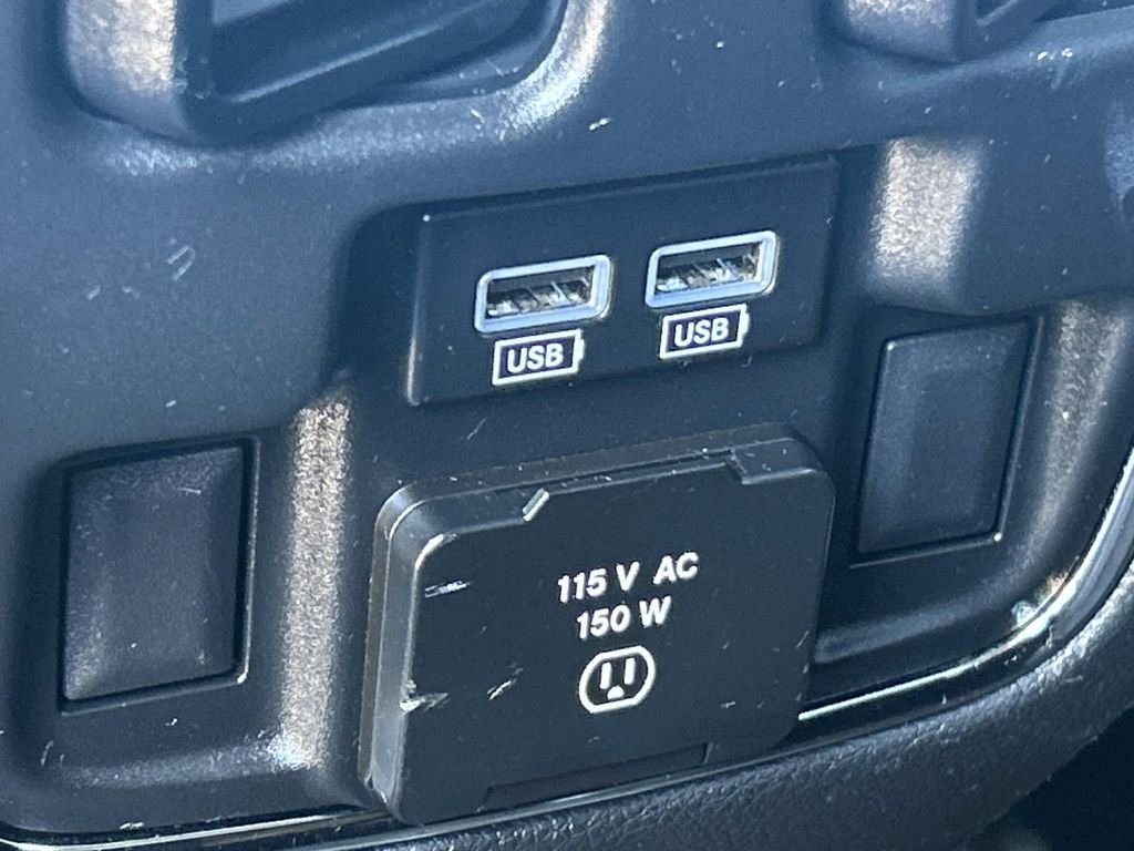 Used 2019 White Jeep Limited image 15