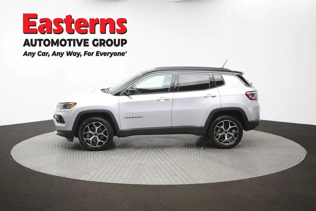 Used 2025 Silver Jeep Limited image 59