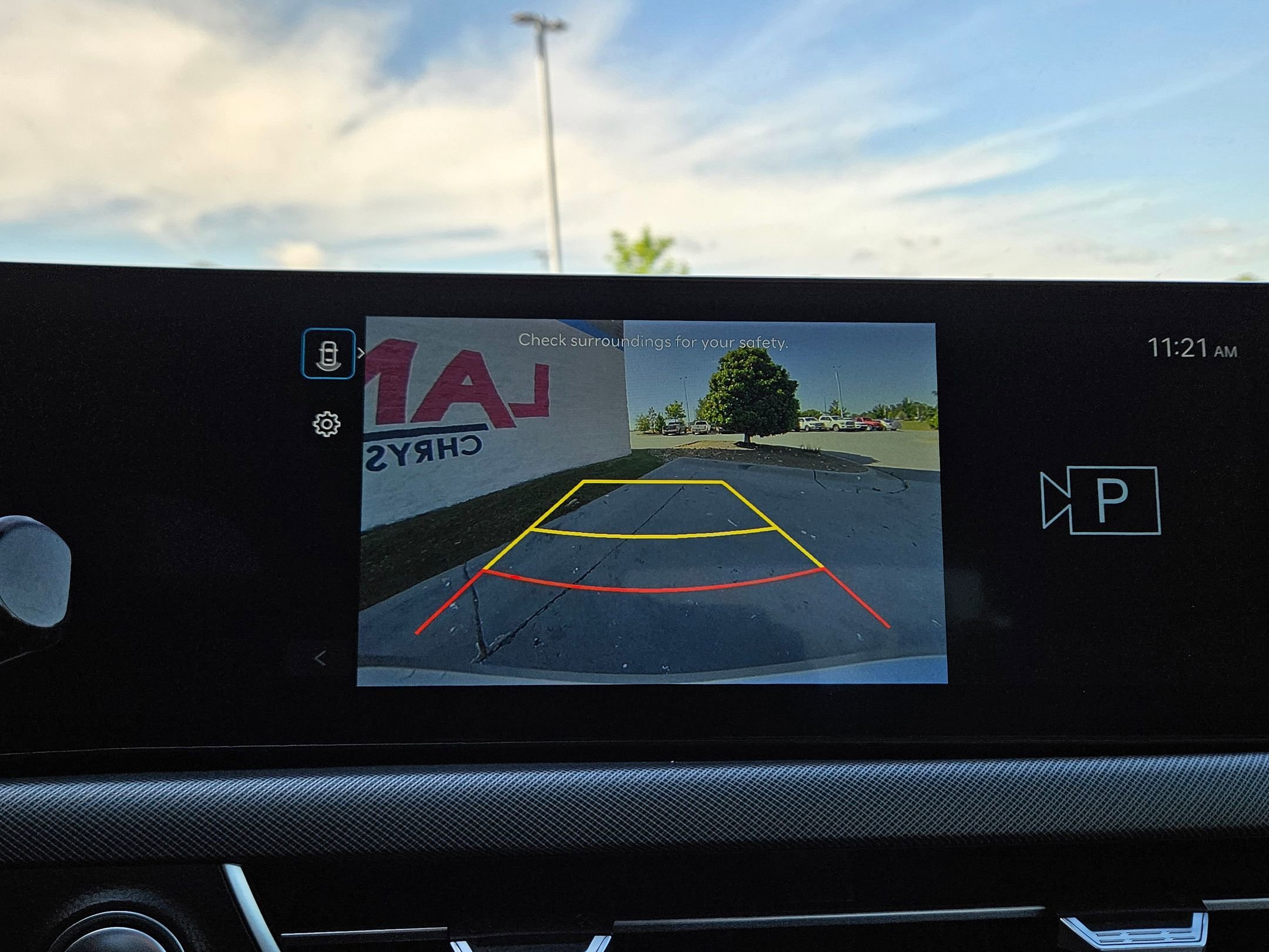 Used 2025 Aero Silver Hyundai SEL image 31