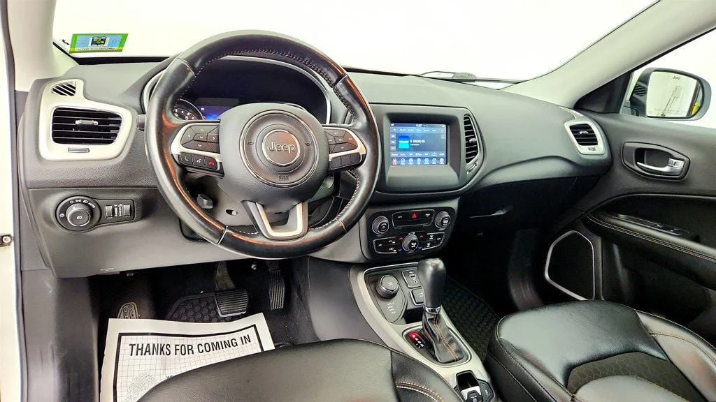 Used 2020 White Clearcoat Jeep Latitude 4x4 w/ Popular Equipment & Cold Weather Groups image 12