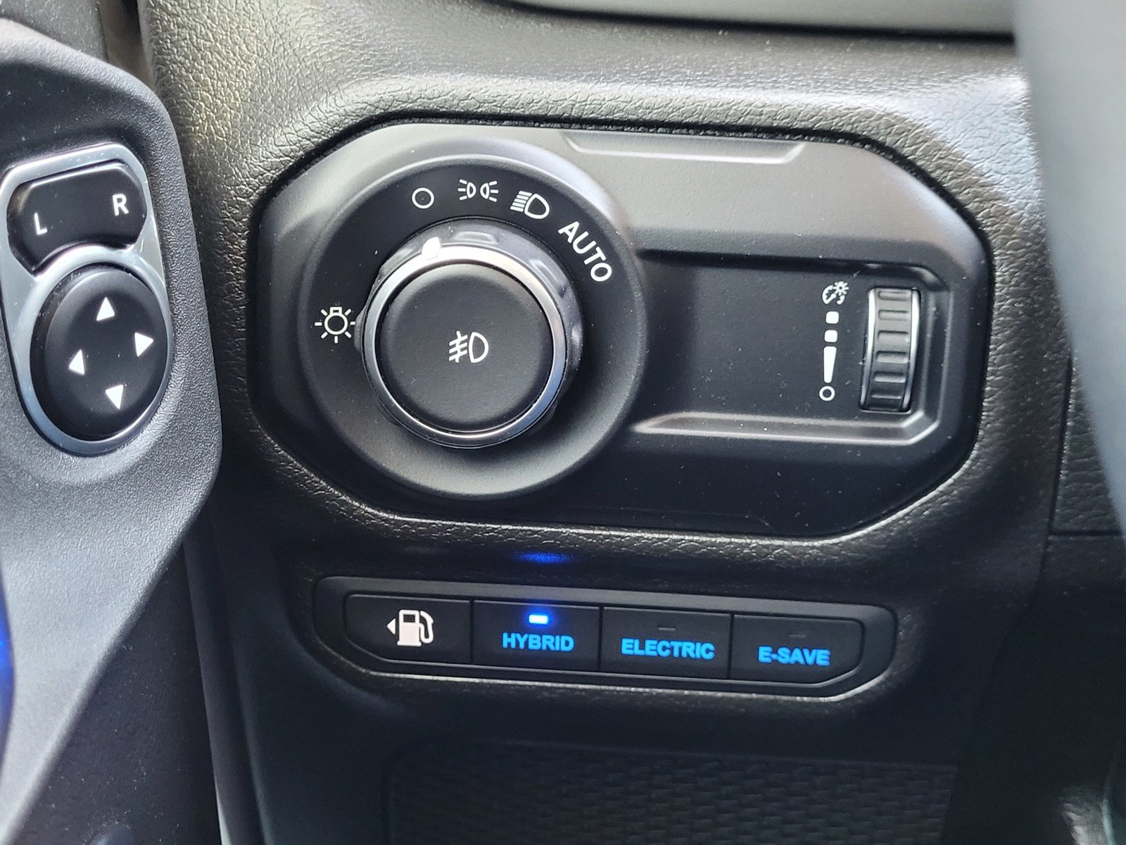Used 2023 White Jeep Willys 4xe image 14
