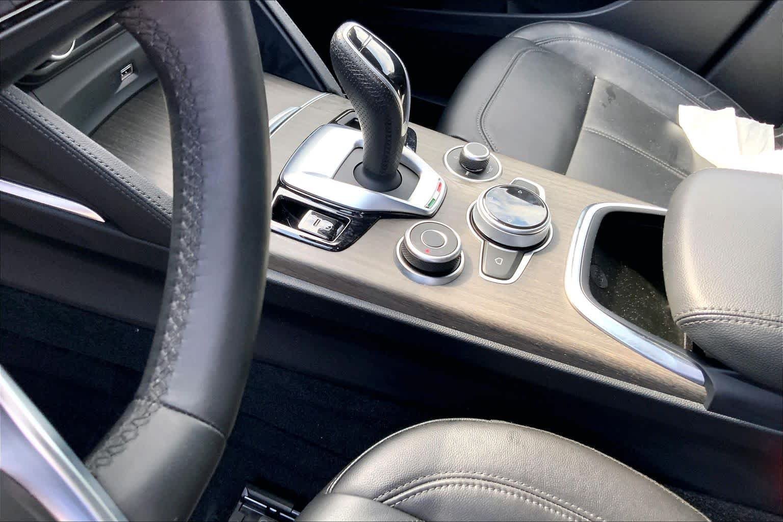 Used 2023 Moonlight Gray Metallic Alfa Romeo Ti image 16