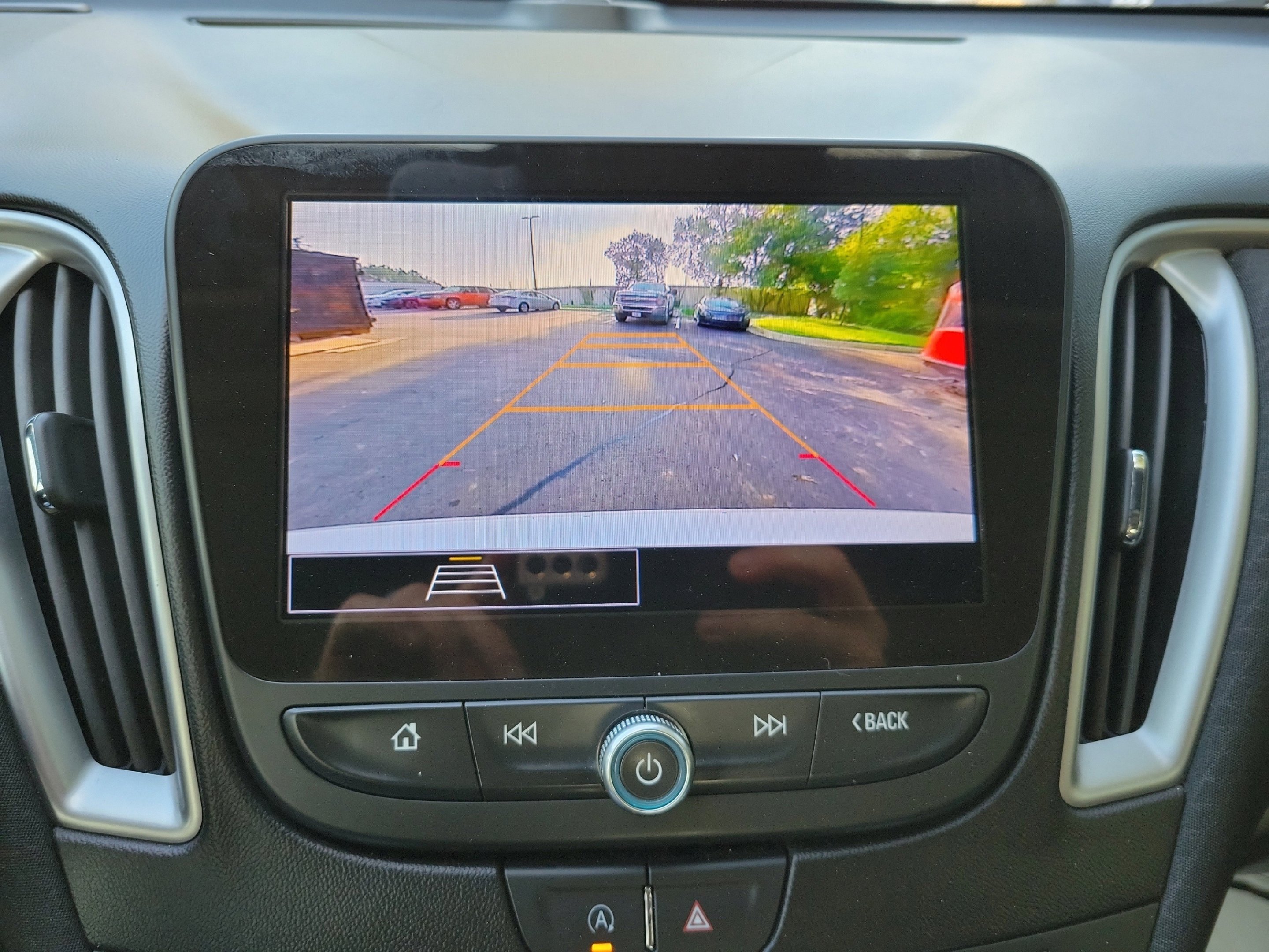 Used 2024 Summit White Chevrolet LT image 15