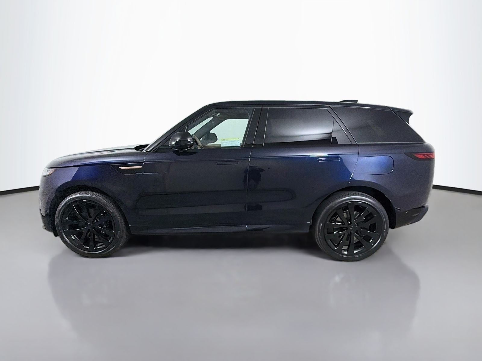 New 2026 Constellation Blue Ultra Metallic Gloss LAND ROVER Dynamic SE image 2