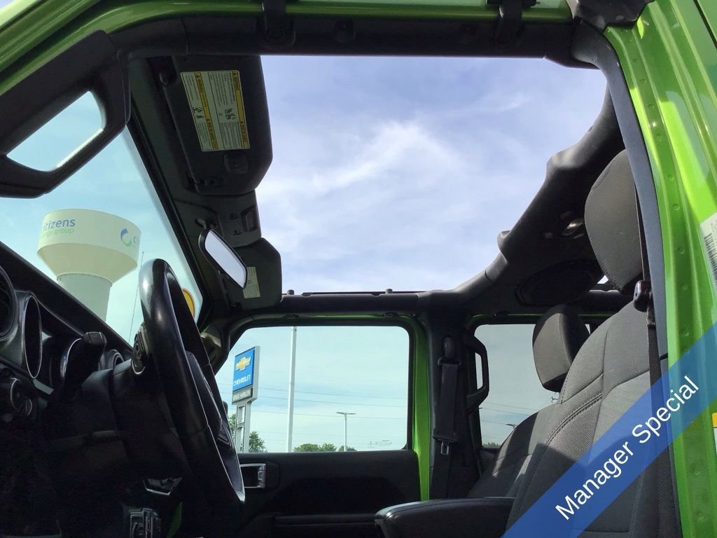 Used 2018 Green Jeep Unlimited Sport S image 31