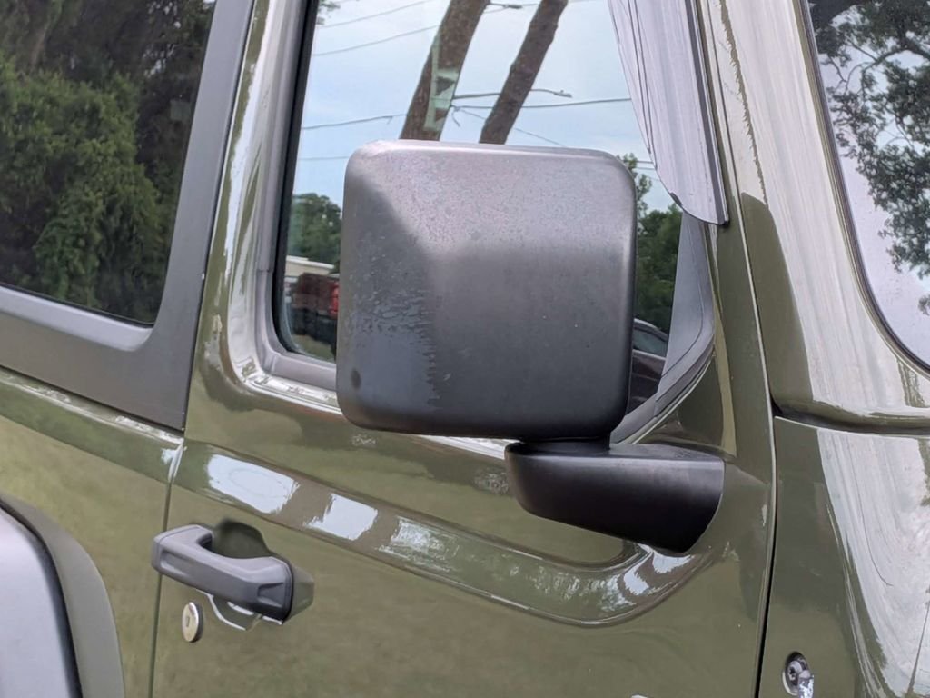 Used 2022 Green Jeep Willys image 10