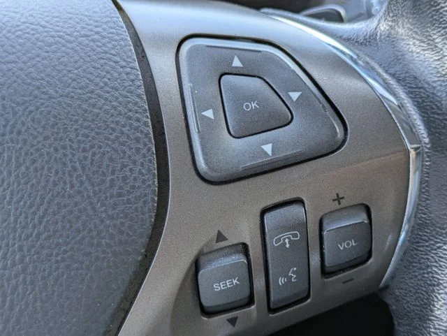 Used 2014 Gray Lincoln Base image 27