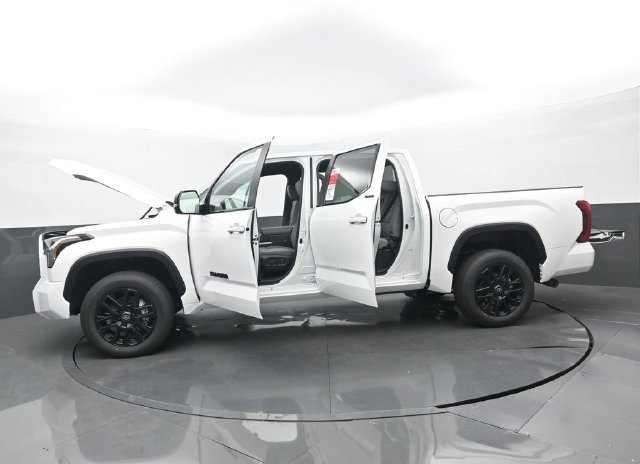 New 2026 Ice Cap Toyota Limited image 32