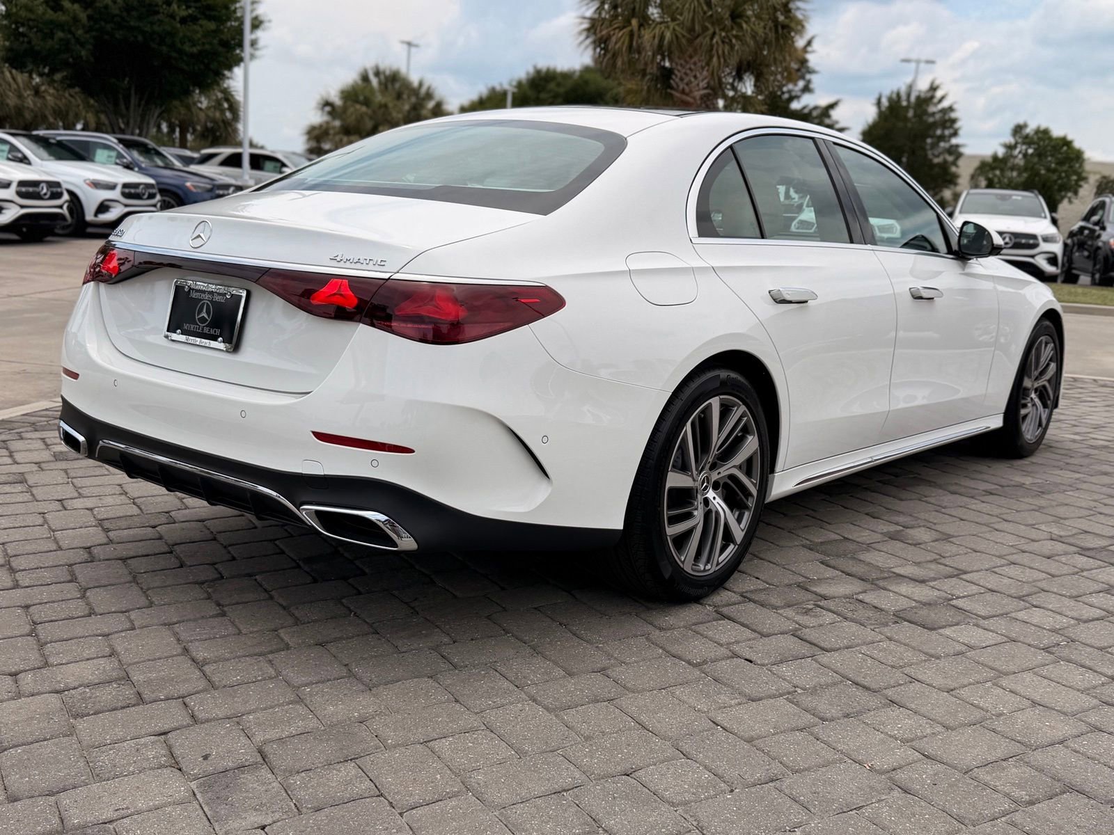 New 2026 Polar White Mercedes-Benz E 350 image 34