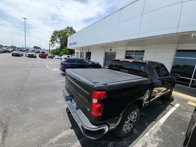 Used 2019 Brown Chevrolet LT image 3