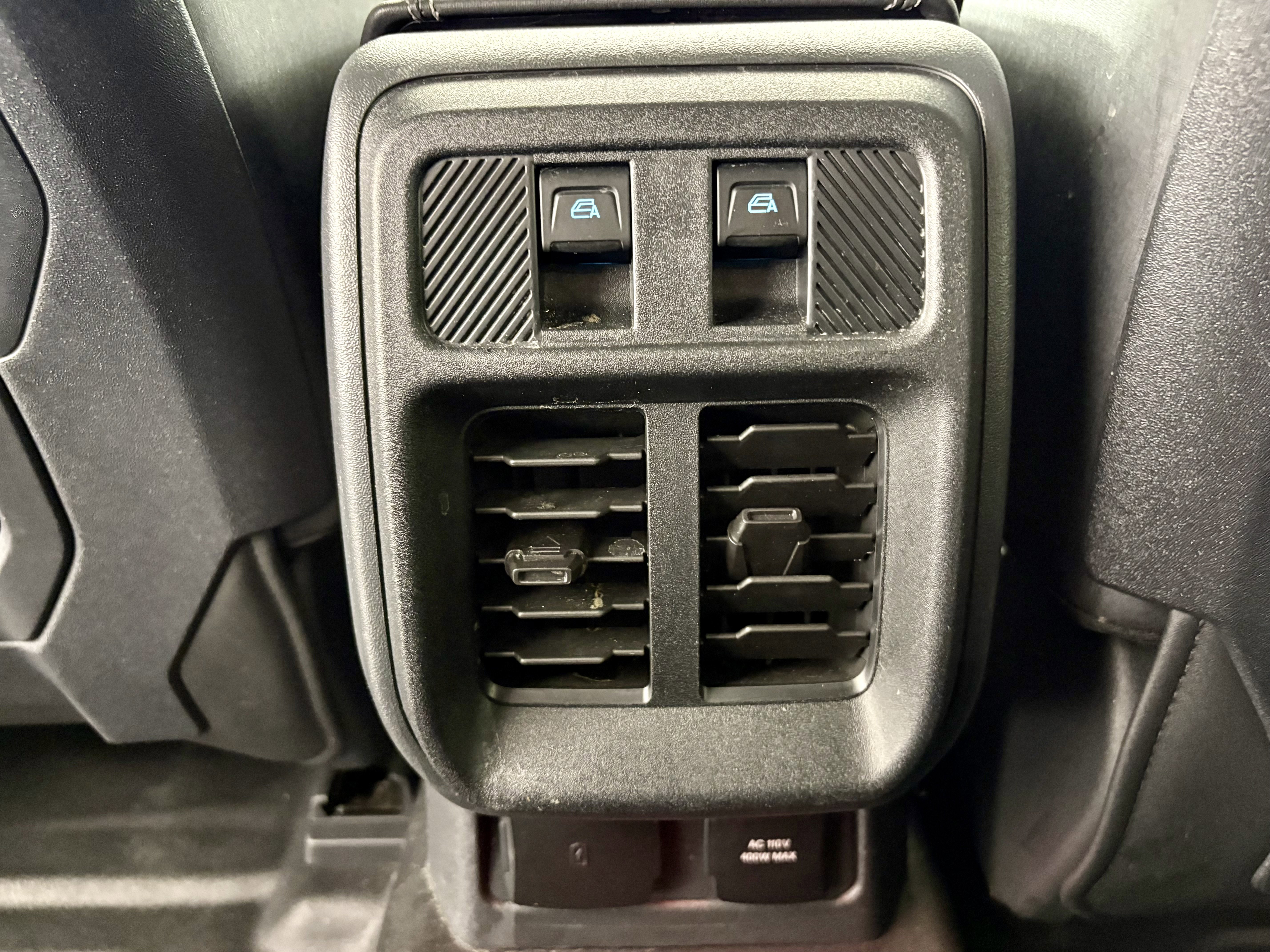 Used 2025 Green Metallic Ford Badlands image 21