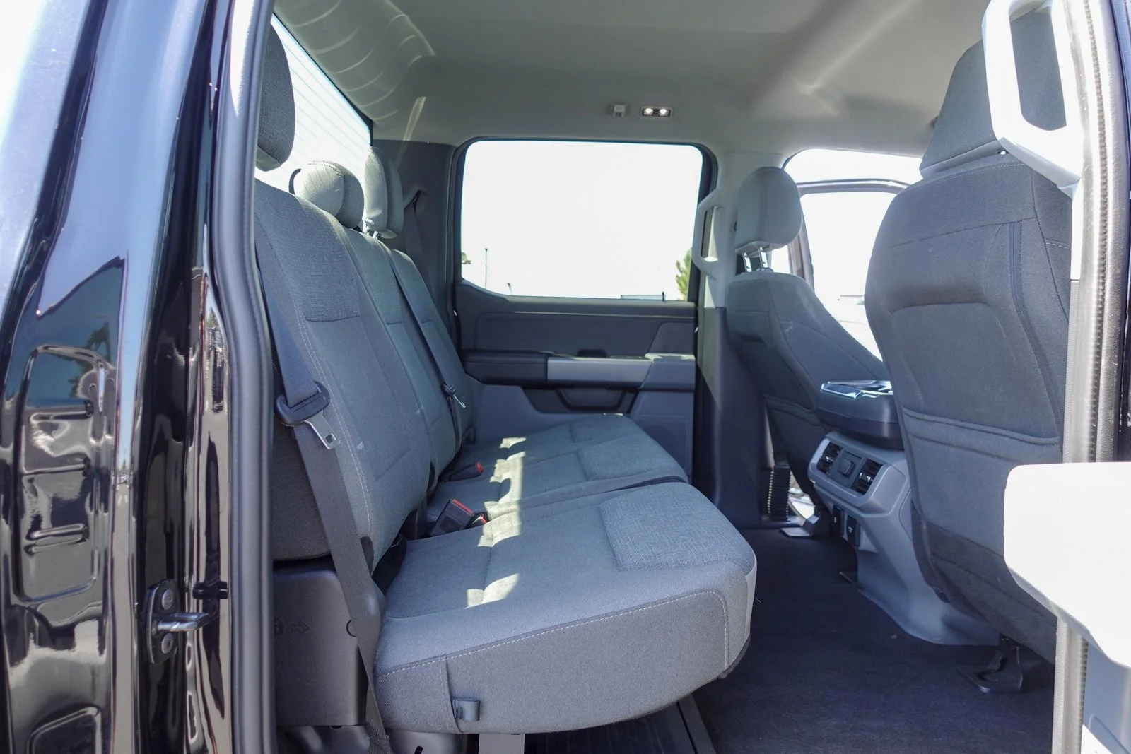 Used 2024 Black Metallic Ford XLT image 14