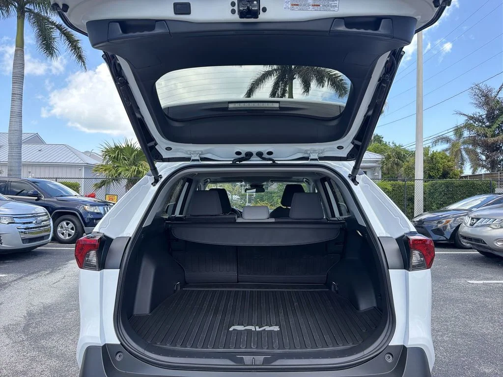 Used 2025 White Toyota XLE image 33