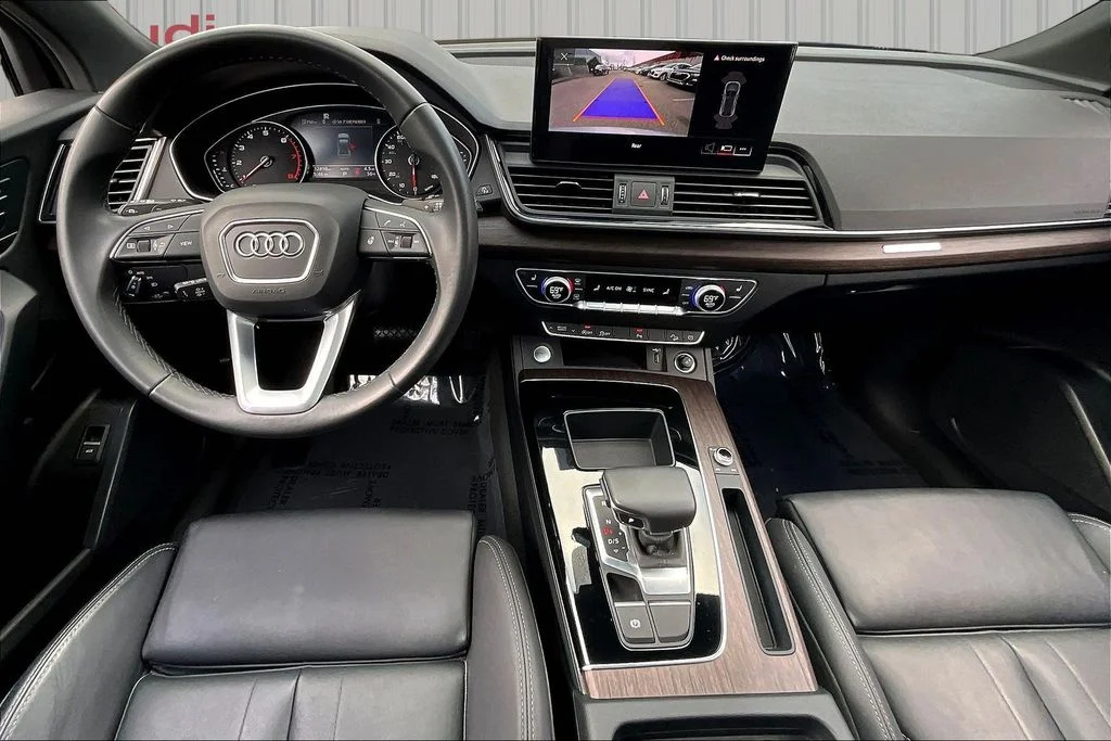 Used 2023 Silver Audi 45 S line Premium image 7