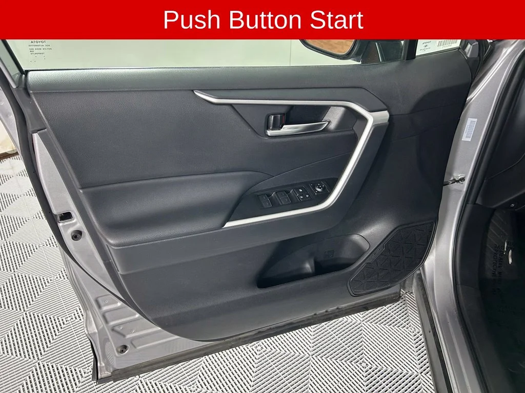 Used 2025 Silver Toyota XLE image 10