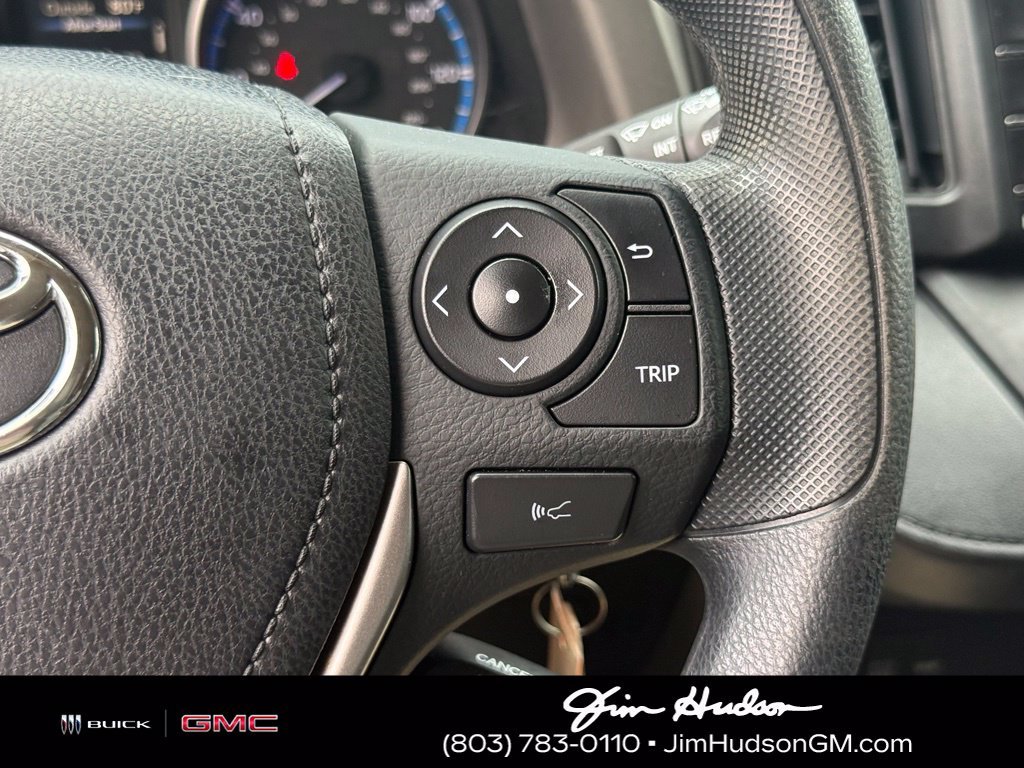 Used 2018 Gray Toyota LE image 27