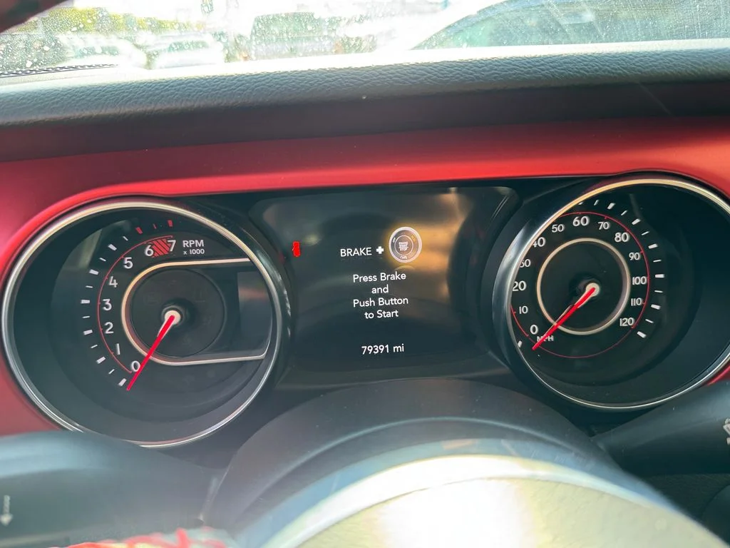Used 2022 White Jeep Unlimited Rubicon image 13