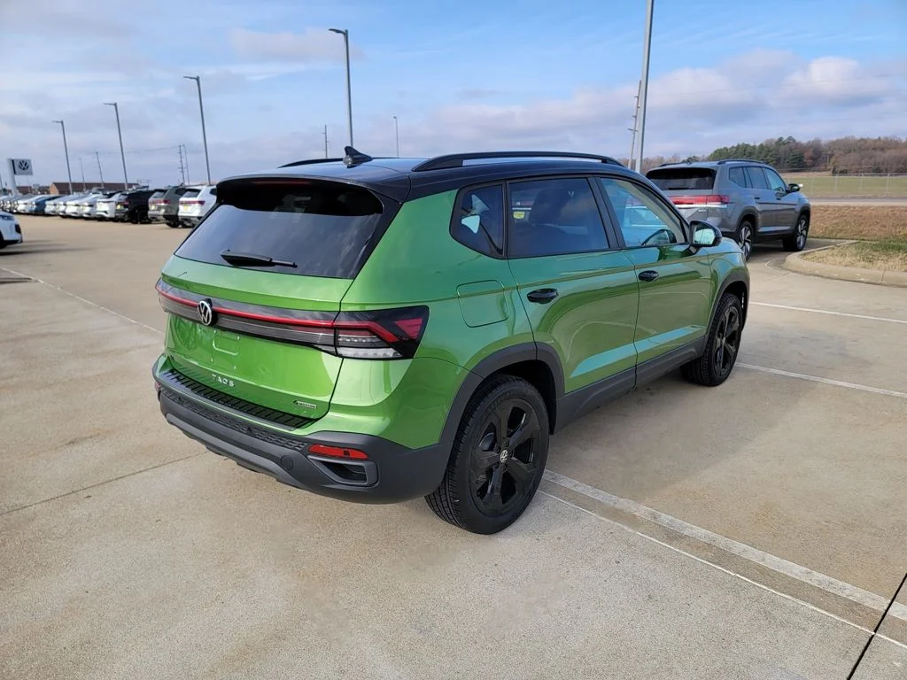 2026 Volkswagen Taos SE Black - Photo 17