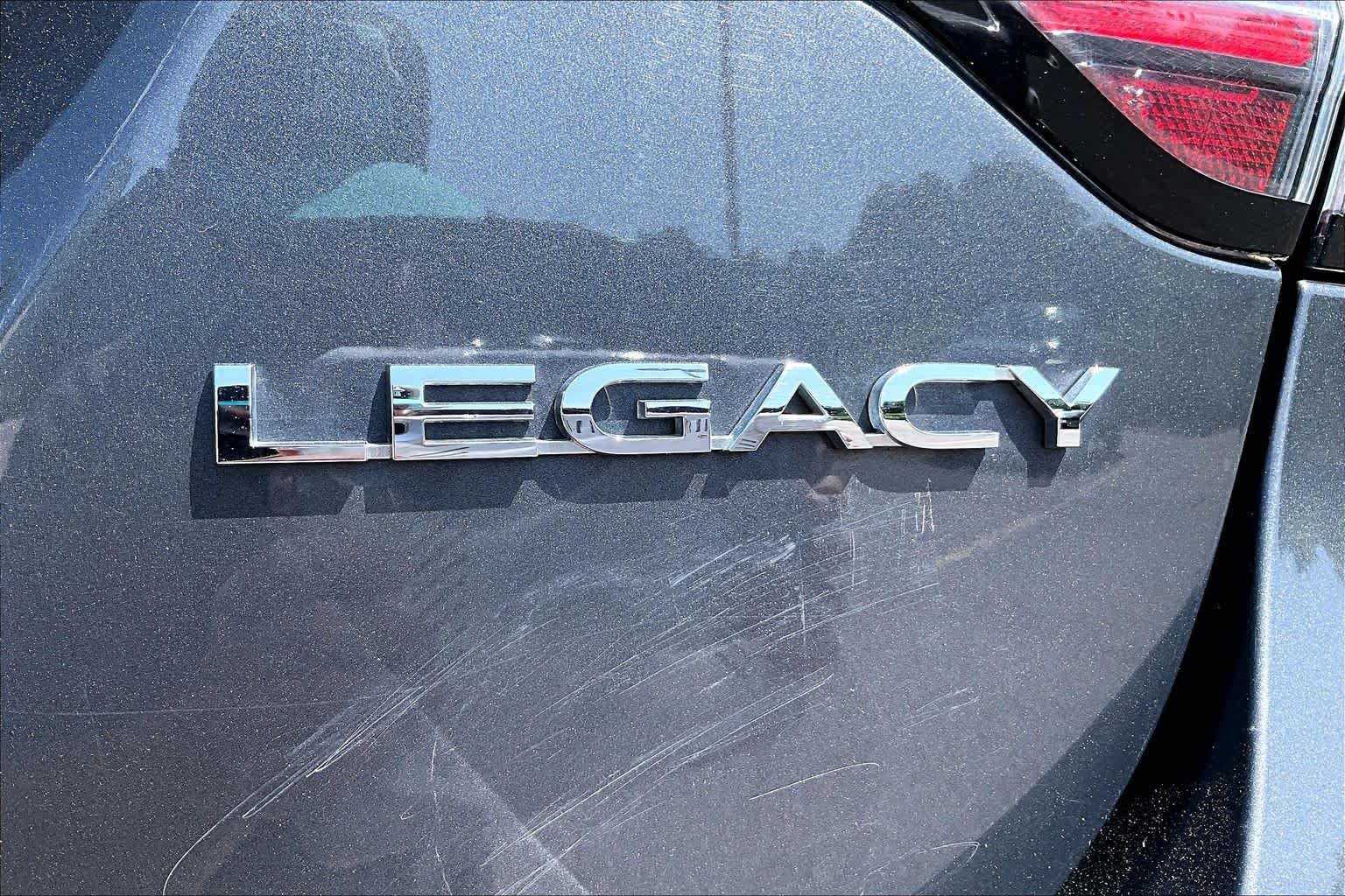 Used 2020 Magnetite Gray Metallic Subaru Premium image 10