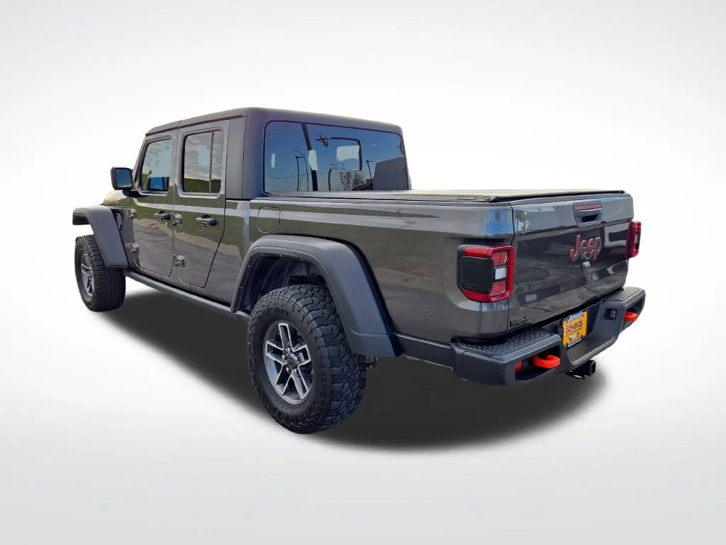 Used 2024 Gray Jeep Mojave image 5
