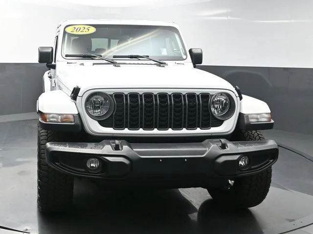 Used 2025 White Jeep Nighthawk image 2