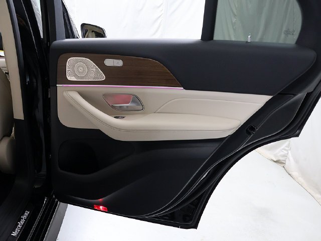 Certified Used 2026 Black Mercedes-Benz GLE 350 image 34