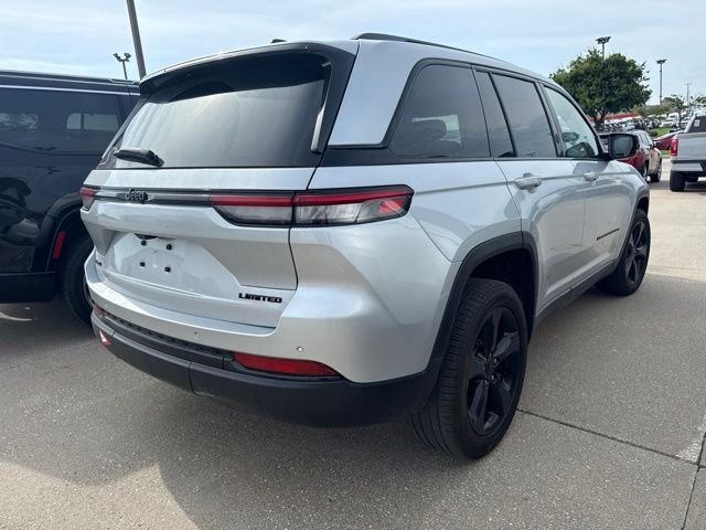 Certified Used 2023 Silver Jeep Limited image 4
