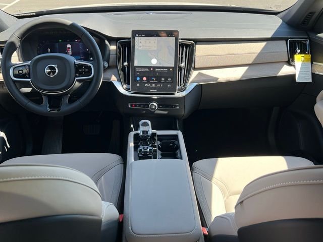 2025 Volvo XC90 Core - Photo 16