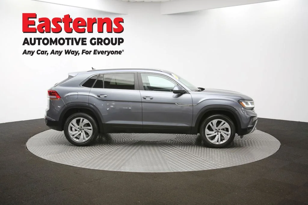 Used 2021 Gray Volkswagen 2.0T SEL image 46